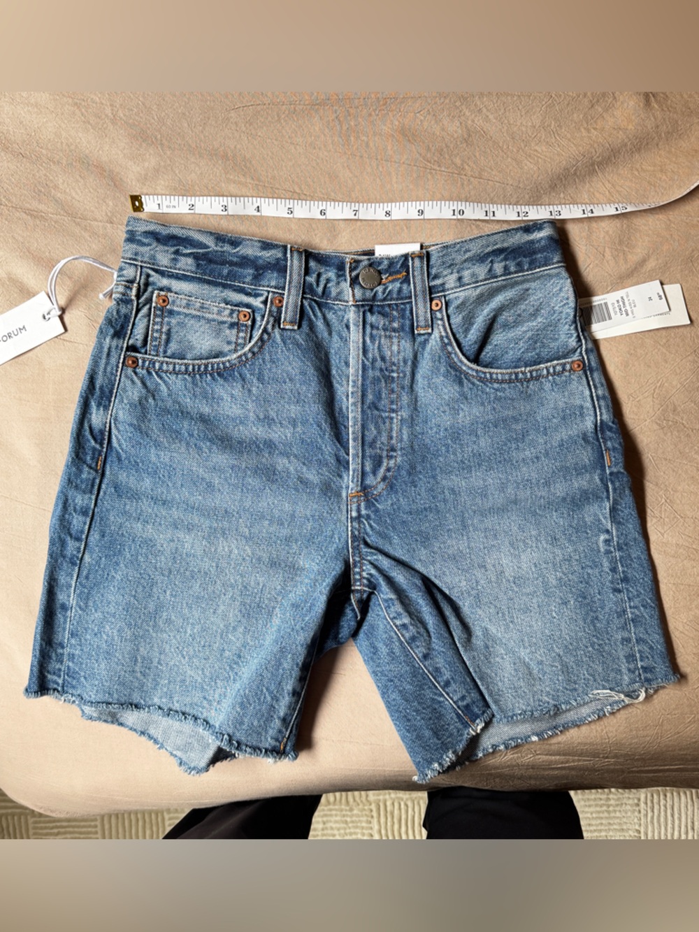 NWT Aritzia Blue Denim Mid-High Rise 6” Jean Shorts